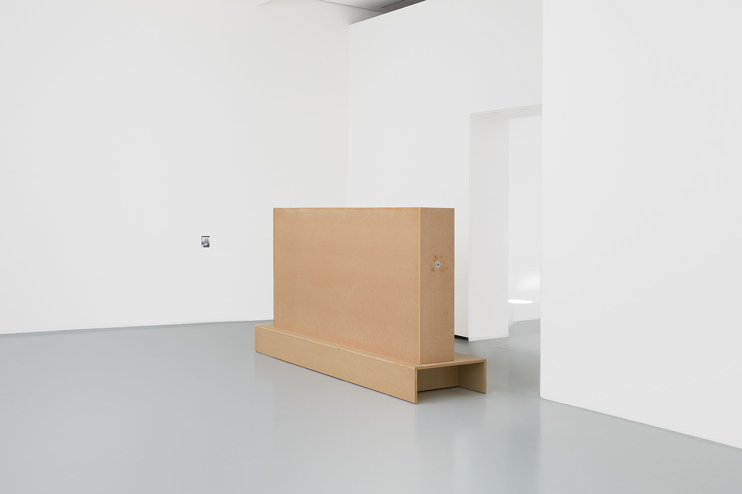 Ian Waelder, You Who Are The Stranger (Hotel Antofagasta – Album #01), 2024, aus der Serie: You Who Are The Stranger