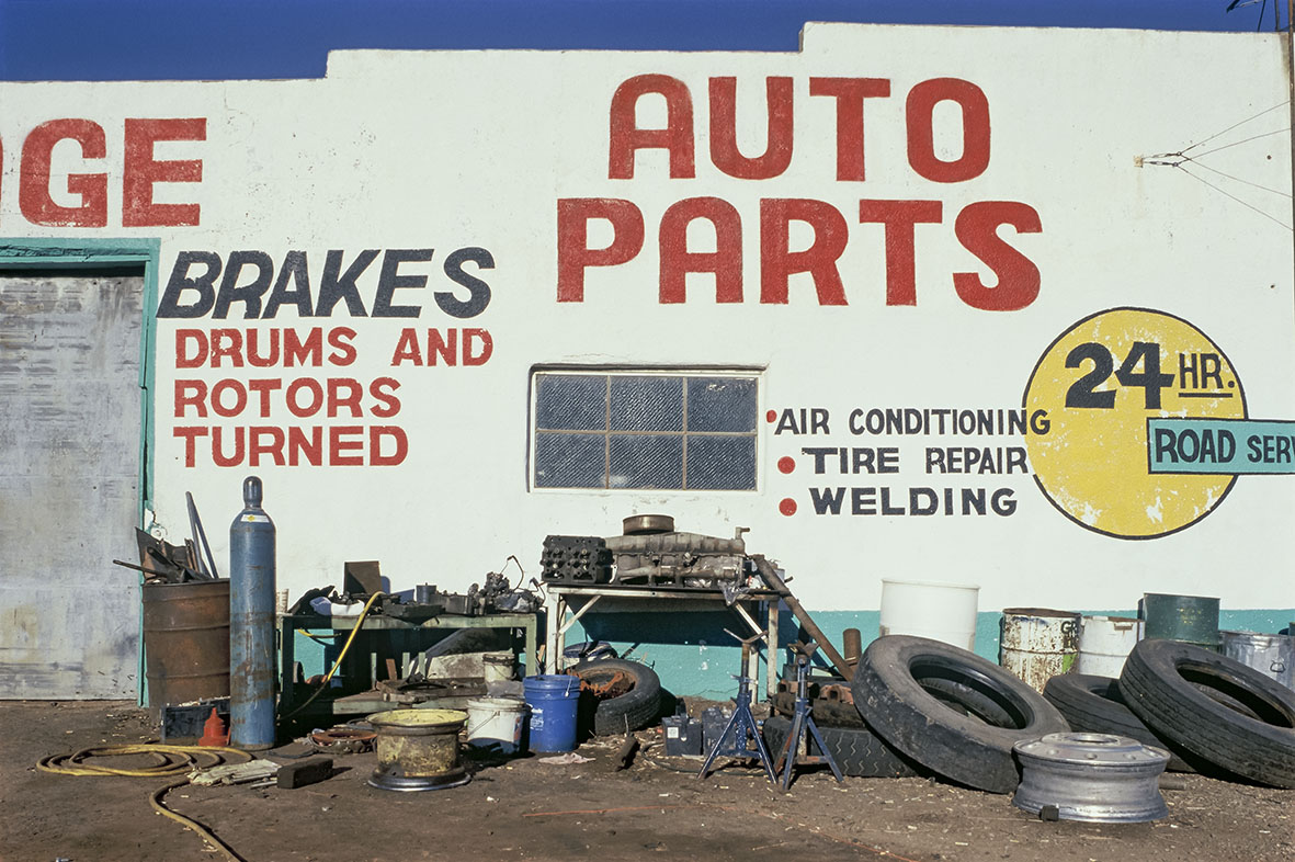 Gerd Kittel, Old Route 66 Truck and Auto Service II San Jon, New Mexico, 1997/2000, aus der Serie: The Final Cut - Route 66