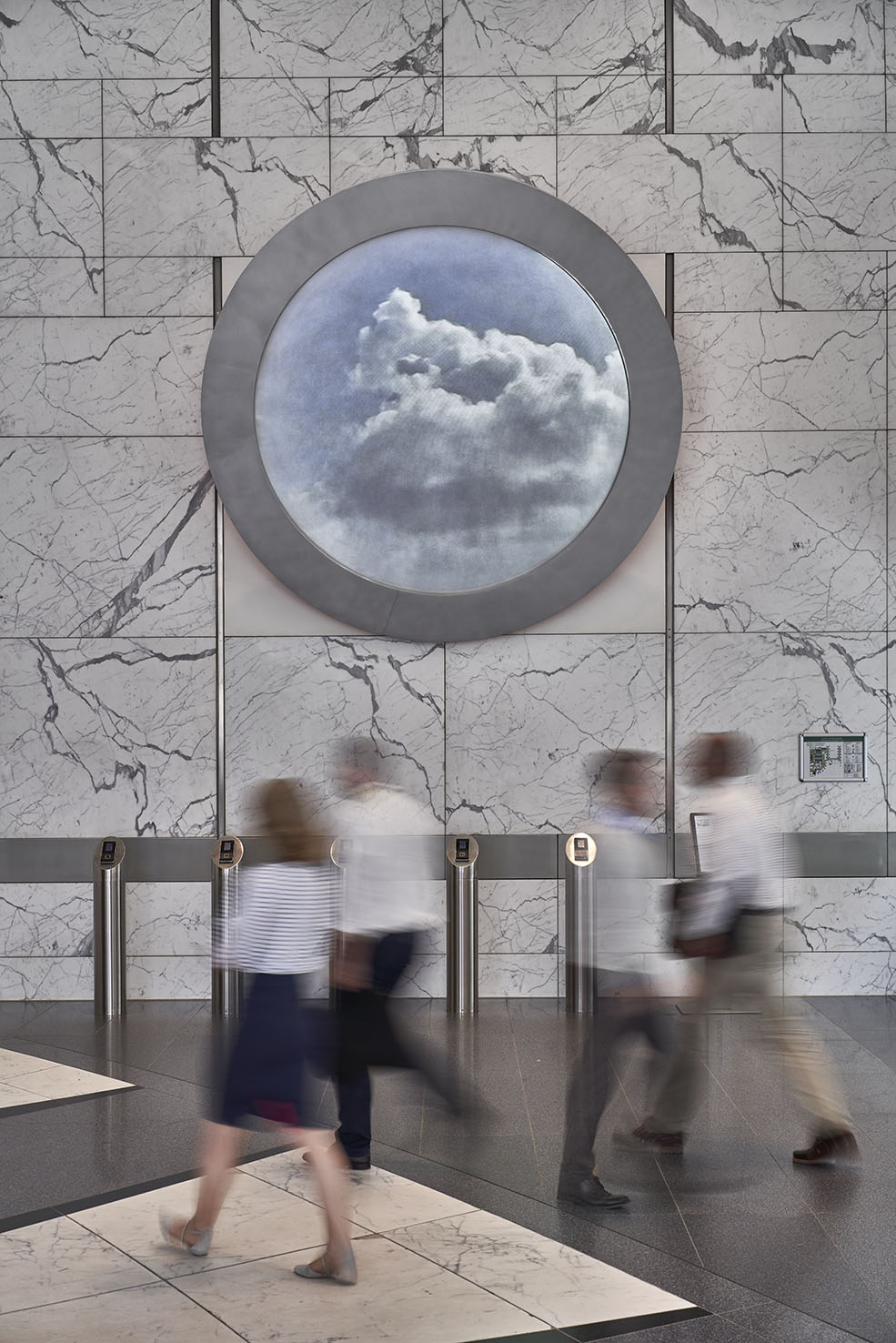 Marie-Jo Lafontaine, Les nuages - Berauscht von Ewigkeit, vergesse ich die Bedeutungslosigkeit der Welt, 1996