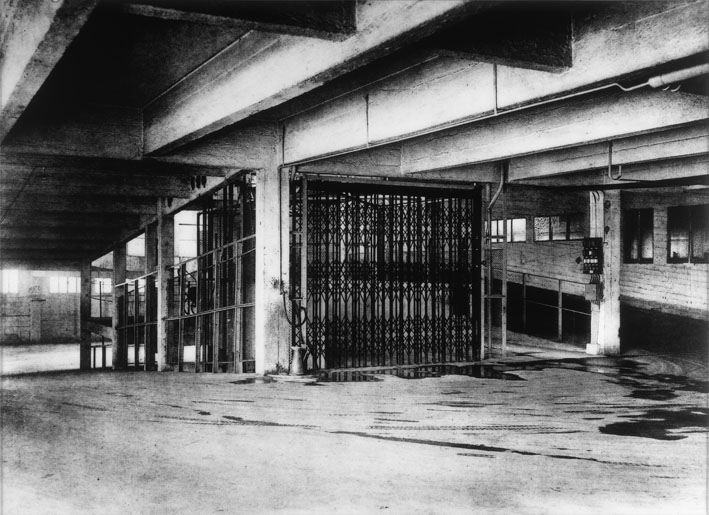 Jean-Marc Bustamante, Suspension I, 1997