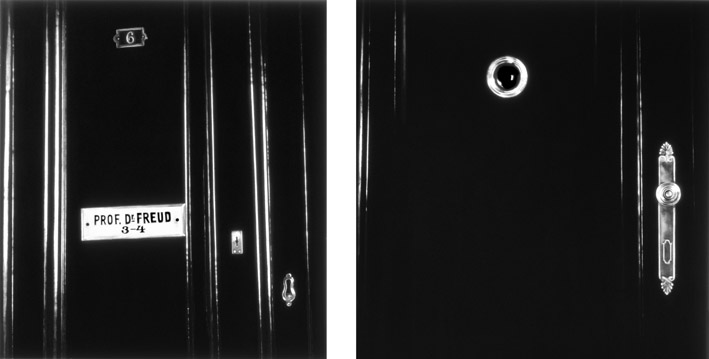 Robert Longo, Untitled (Exterior Apartment Door with Nameplate and Peephole, 1938), 2000/2003, aus der Serie: The Freud Cycle